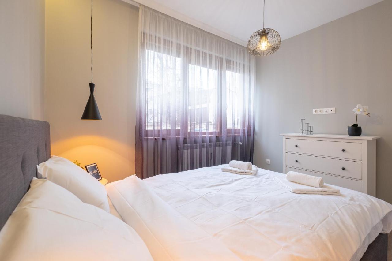Designer & Cozy 2Bd Flat With A Parking In The City Center By Flat Mаnager Sofia Exterior foto